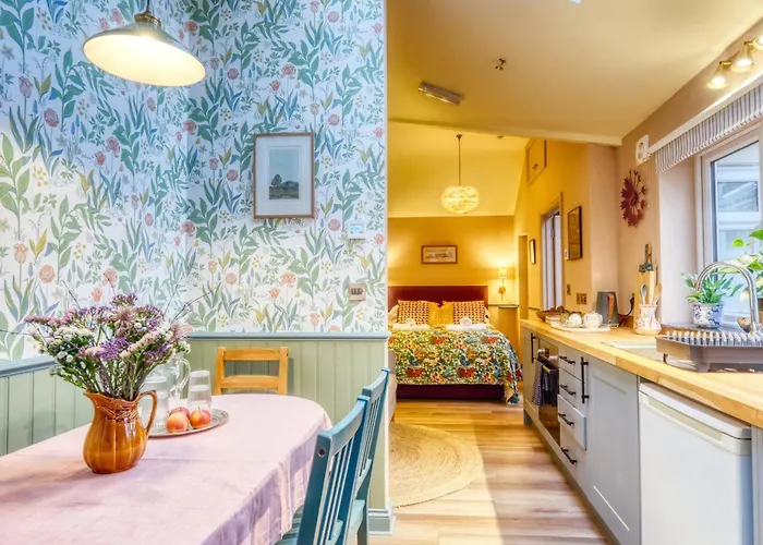 Central hotel: The Bluebell